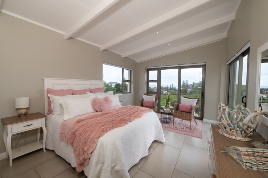 3 Bedroom Property for Sale in Brenton On Sea Western Cape